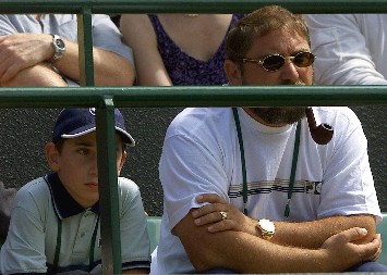 TRAGIČNE VESTI Preminuo legendarni trener Damir Dokić, otac bivše teniserke