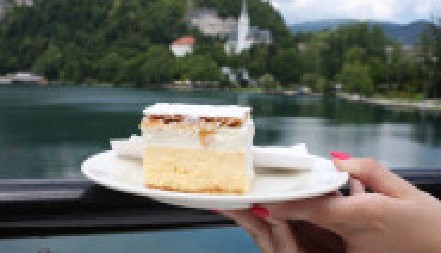 KREMPITA Omiljeni kolač patrijarha Pavla voleće pravi sladokusci, po receptu za početnike