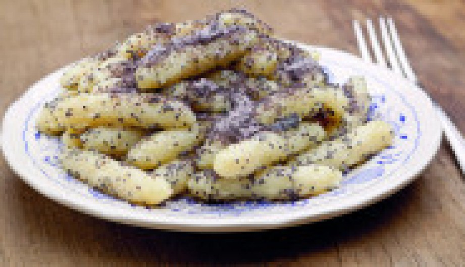 DOMAĆI VALJUŠCI SA MAKOM Mirisni i slatki, pravićete stalno, bolje niste jeli