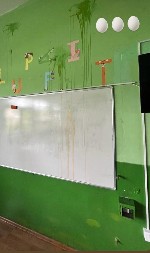 JEZIVO PONAŠANJE OSMAKA Gađali nastavnicu u OŠ "20 oktobar" u Vrbasu! (FOTO)