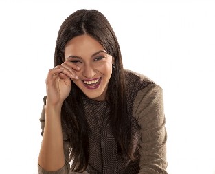 4 NAJDUHOVITIJA HOROSKOPSKA ZNAKA ĆE VAS ZASMEJATI DO SUZA Oni su majstori humora i glavne zvezde svake zabave