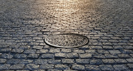 U OVOM GRADU ŠAHTOVI POSKAKUJU NA METAR OD ZEMLJE I LEBDE U VAZDUHU Stanovnici isprepadani - veruju da je to zloslutan znak