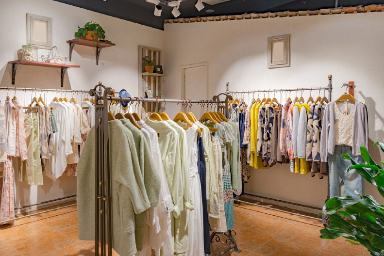 ŽENE U SRBIJI OBOŽAVAJU OVU HALJINU Skida 10 godina, savršena je za posao i apsolutni trend za leto!