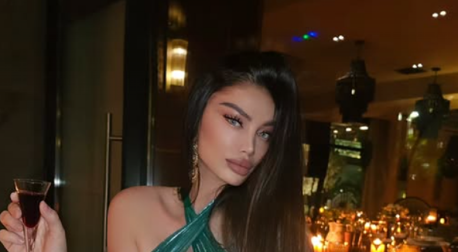 ŠOKANTNO! Soraja Vučelić samo za jedno veče potrošila 100.000 evra, zbog ovog pevača pukla skoro jedan stan! (FOTO)