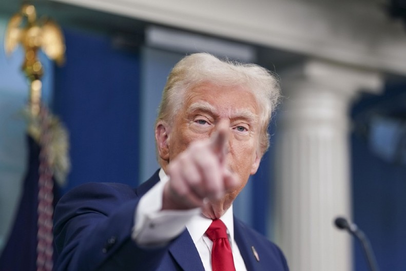 "AKO TRAMP KAŽE DA PUCAJU, POČEĆE HAOS!" Promene u vrhu američke vojske će mnoge baciti na kolena! "TO RADE SAMO KIM I PUTIN"