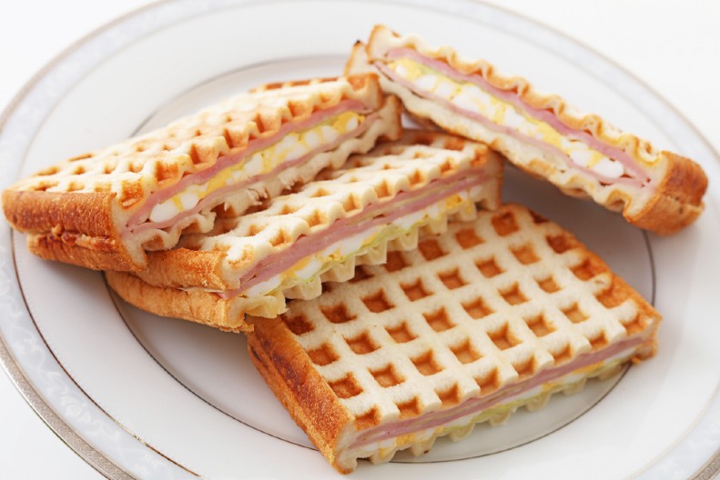 RECEPT ZA SLANO VAFL PECIVO Neodoljiv doručak sa šunkom i sirom koji će vas oduševiti