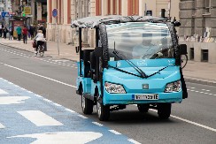 NE KOŠTA NI DINAR, A VOZI KROZ GRAD Da li biste seli u Električnog Vrapca?