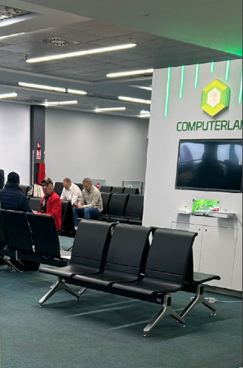 EKSKLUZIVNO! ODLETEŠE ĐILAS I BORKO Alo! paparaco: EVO GDE IDU RANOM ZOROM, snuždeni i kao pokisli (FOTO)