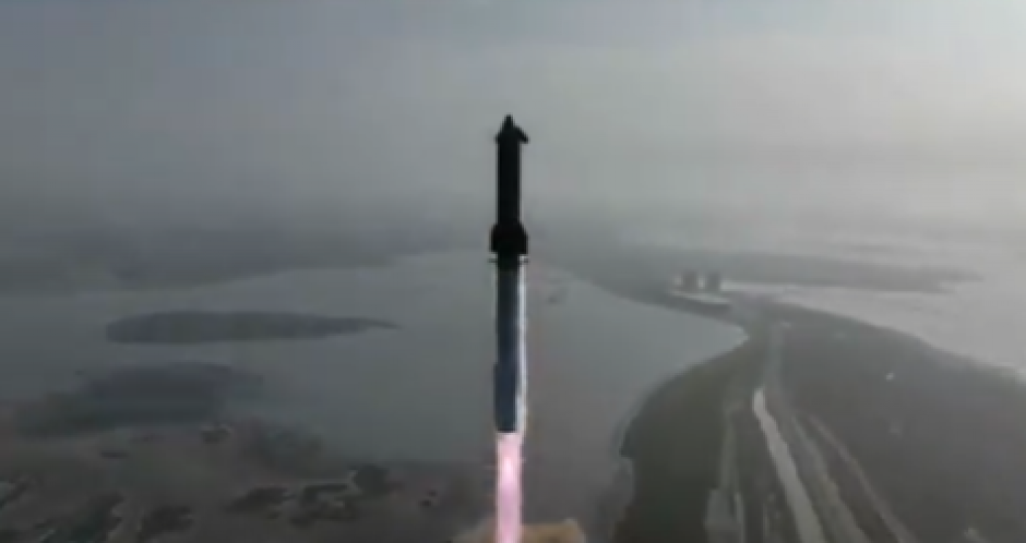 EKSPLODIRALA MASKOVA RAKETA! U momentu slavlja došlo do HAVARIJA! (VIDEO)