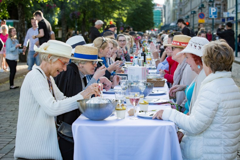 NAJSREĆNIJI LJUDI NA SVETU Ne očekuju da im sve bude servirano kao na tacni, već rade ove 4 moćne stvari