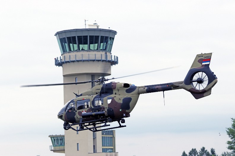 VOJSKA SRBIJE DIGLA HELIKOPTERE Posada helikoptera H-145M ostvarila je vatrena dejstva po ciljevima na poligonu u Mađarskoj (FOTO)