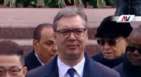 "NE SLUŠAM NIKOG DRUGOG I NE SLUŽIM NIKOME DRUGOM OSIM SVOM NARODU I SVOJOJ SRBIJI" Predsednik Vučić: Mi radimo samo za Srbiju!