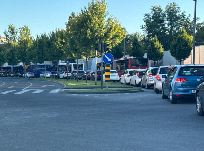 OVO SU SVE TAOCI BAHATIH BLOKADERA FOTELJAŠA Pošten narod ne može kući zbog onih koji mrze srpski narod, NE DAJU IM DA ŽIVE