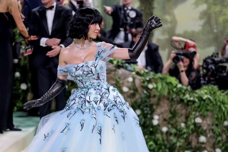 KAKO JE OD SIROMAŠTVA DOŠLA DO VRTOGLAVOG USPEHA? Priča slavne glumice cepa srca