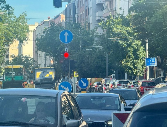 RADOVI U VOJISLAVA ILIĆA Ulica zatvorena u smeru ka Voždovcu, evo kada se otvaraju sve trake