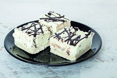 RAFAELO TIRAMISU Savršen spoj kokosa i kafe u desertu koji ćete obožavati