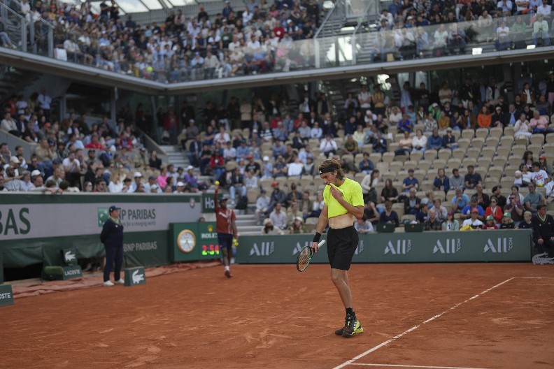 KAKAV SUNOVRAT Bio je treći teniser sveta, doživeo debakl na Rolan Garosu, a sada će pokušati da skupi bodove u Hrvatskoj