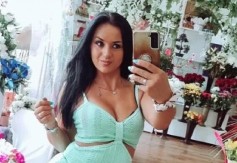 CVEĆARKU MELISU PRIVELA POLICIJA, ONA SE OGLASILA ŠOK PORUKOM! Osumnjičena za elitnu prostituciju! "U našoj radnji i dalje možete naručiti buket"