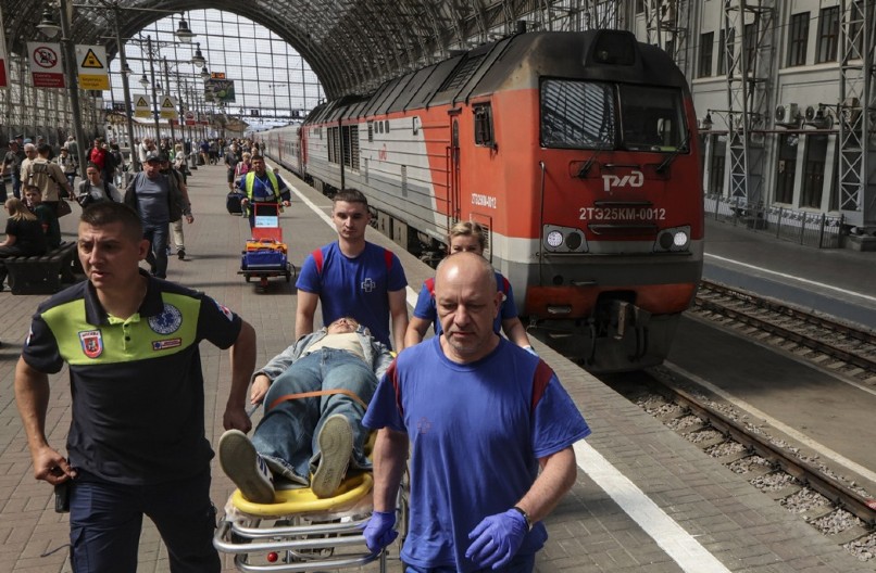 "KIJEV JE DONEO ODLUKU O TERORISTIČKIM NAPADIMA NA NAJVIŠEM POLITIČKOM NIVOU" Peskov o miniranju dva mosta