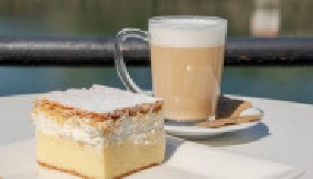 BLEDSKA KREMPITA Biser Slovenije koji budi sva čula, nema ko će ostati na samo jednom parčetu