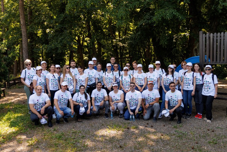 EKOLOŠKA AKCIJA NA FRUŠKOJ GORI Volonteri NIS-a obeležili Svetski dan zaštite životne sredine