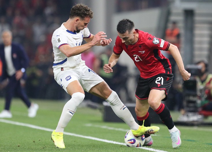 ŠMEKERSKA IZJAVA ERAKOVIĆA POSLE SRAMNOG GAĐANJA U GLAVU: Mi ćemo njih lepše dočekati u Beogradu