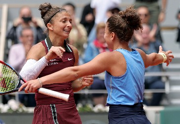SRPKINJI IZMAKAO KUP MUSKETARA Krunićeva u tandemu sa Danilinom poklekla protiv favorizovanih Italijanki i ostala bez trofeja na Rolan Garosu