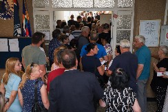 VELIKA IZLAZNOST GRAĐANA U KOSJERIĆU I ZAJEČARU Ovo su procenti glasanja do 14 sati