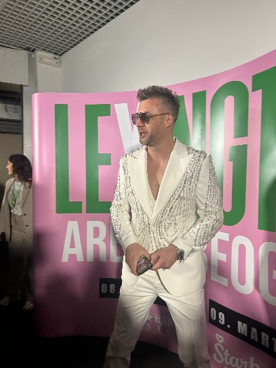 HELENA JE 10 DANA OD ROĐENJA OPERISANA  Pevač kroz suze govorio o borbi za život svoje ćerke