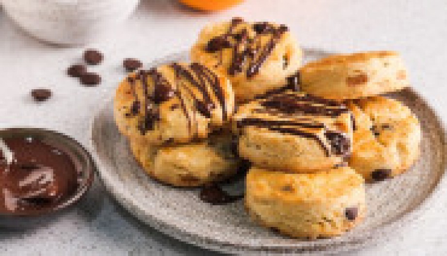 SKONSI Engleske pogačice sa čokoladom, savršen spoj tradicije i neodoljivog ukusa