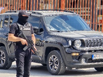 DOLIJAO REVOLVERAŠ  Mladić iz Beograda pokušao je da ubije Leskovčanina, a pomagao mu je makedonski državljanin