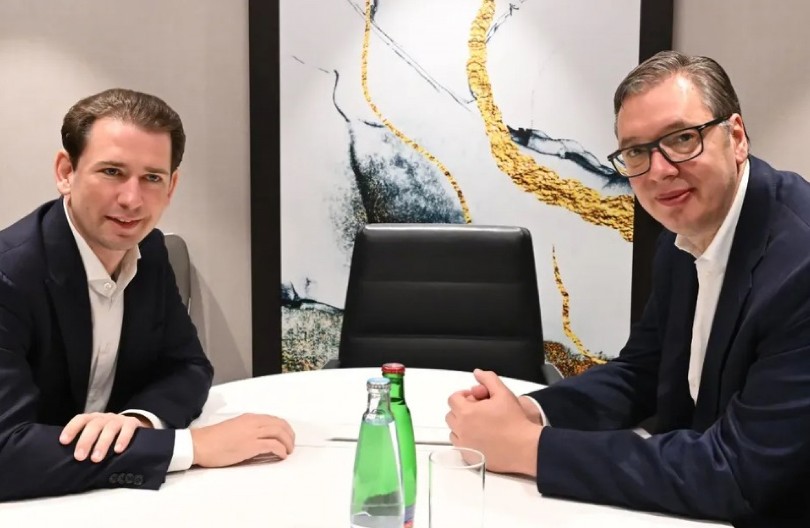 VUČIĆ SA BIVŠIM KANCELAROM AUSTRIJE Važan sastanak u okviru globalnog bezbednosnog foruma u Pragu