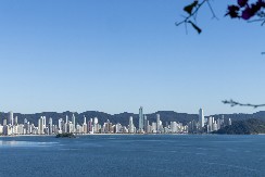 SELO JE MALO, A POSTAJE DUBAI Tamo grade najviši neboder na svetu a cena stana, 50 miliona dolara