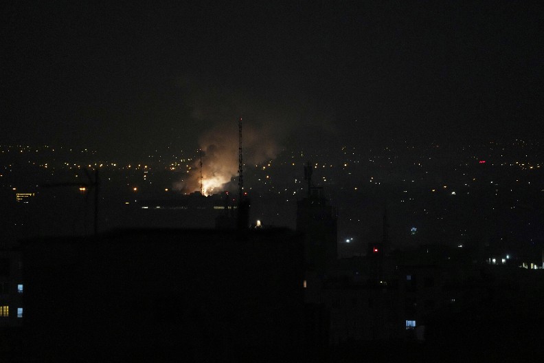 IZRAEL NIJE NAMERNO OBASUO RAKETAMA NAJOPASNIJE MESTO U IRANU? Ostalo NETAKNUTO, a može da napravi nuklearnu bombu