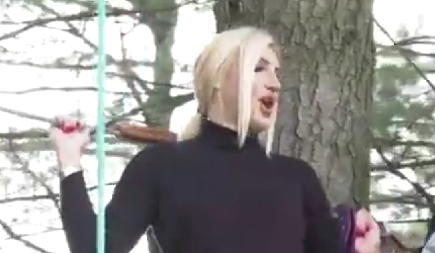 ''HTELA SAM DA NAPUNIM FRIŽIDER KOD KUĆE'' Naša pevačica je oduševila svoje roditelje - pare od prvog nastupa potrošila mudro