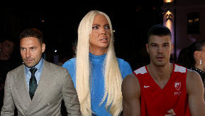 JELENA KARLEUŠA PRIZNALA VEZU SA KOŠARKAŠEM? Pevačica više nema šta da krije: "Provodimo lepe trenutke"