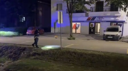 BLOKADERI PUCALI NA PROSTORIJE SNS-A DA UBIJU, ONDA I NA POLICIJU! Užas u Vrnjačkoj Banji