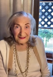 BAKA DORIS (94) UHVATILA MUŽA S LJUBAVNICOM Njena paklena osveta oduševila sve žene, evo šta je uradila