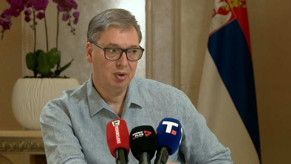 VUČIĆ O OBOJENOJ REVOLUCIJI Rekao sam bin Zajedu da pišem knjigu, ako se ne desi novi "crni labud" to je završeno