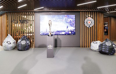 Košarkaši Partizana posetili Poslovni centar NIS-a u Beogradu