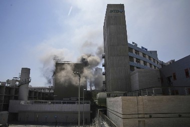 IZRAEL NAJAVIO KRVAVU OSVETU Pogledajte zastrašujuće fotografije bolnice nakon raketnog napada Irana