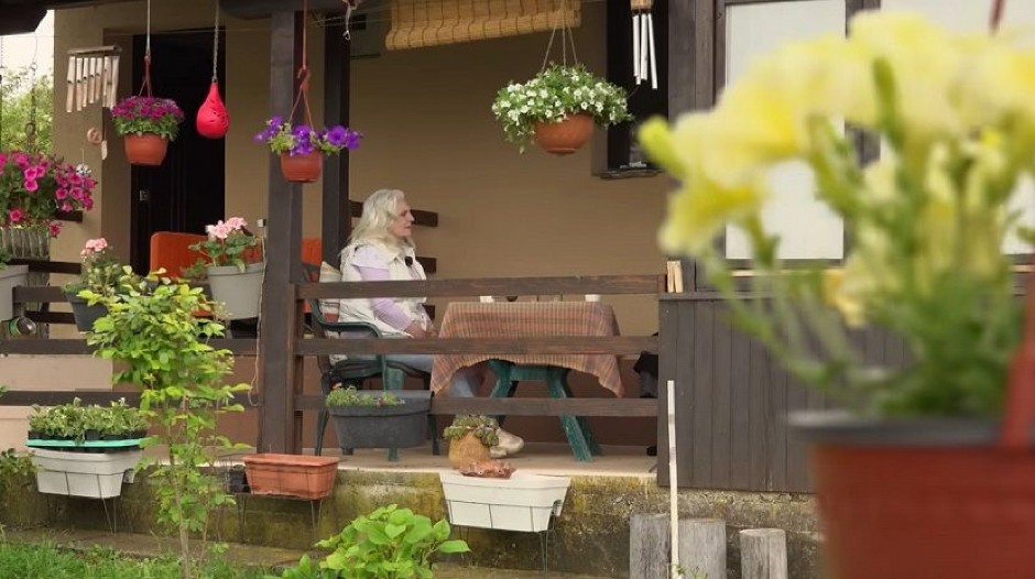 "ŠTA SAM BOGU ZGREŠILA DA DOBIJEM OVAKVO DETE?" Bolne reči naše pevačice, ne može više da se bori: "Razmišljam da ga dam u dom"