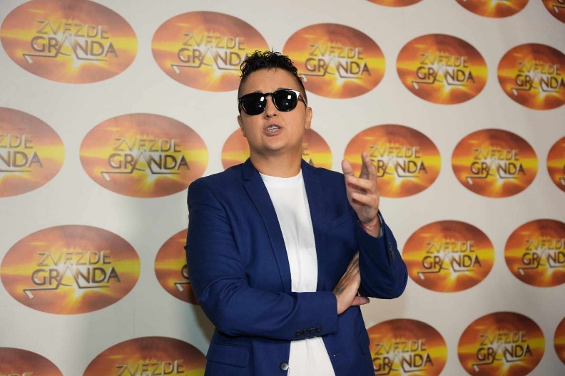 OTKRIVENA SUDBINA ZVEZDA GRANDA Pokojni Saša je predvideo da će se ovo desiti, pevačica otkrila tajnu iz produkcije