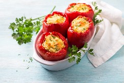 PROFESIONALNI KUVARI I PRAVE DOMAĆICE SAMO OVAKO SPREMAJU PUNJENE PAPRIKE Jedan začin podigne ovo jelo na viši nivo!