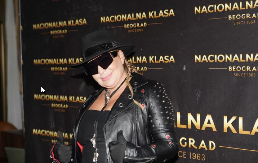 STOJA ZBOG OVE PEVAČICE ODBILA DA PEVA Žestoko zaratile u Areni, ovo su svi detalji!