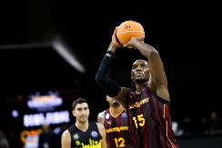 VIŠE NEMA PREPREKA Zvezda blizu potpisa velikog pojačanja