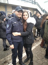 SMIRIĆU SE KADA MAJKA UBICE  BUDE IZA REŠETAKA – TAMO JOJ JE I MESTO! Zorica Panić, kojoj je monstrum ubio dvoje dece, nastavlja borbu za pravdu