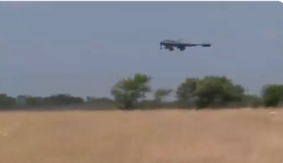 SEDAM NEVIDLJIVIH BOMBARDERA SE VRATILO U BAZU U MISURIJU Razornim bombama gađali iranska nuklaerna postrojenja (VIDEO)