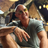 OVA FATALNA PLAVUŠA JE MILIJEVA ŽENA Mlađa je 10 godina, a zbog njega je uradila nešto što ne bi svako!