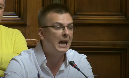 "NE VRAĆAMO SE KUĆI DOK NE POBIJEMO I NE UNIŠTIMO..." Krenulo razotkrivanje blokaderskog terora: Među uhapšenima i potpredsednik Parandilovićeve stranke!